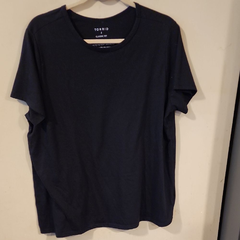 Torrid Classic Black Short Sleeve Tee Size 2